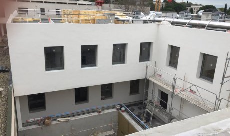 Façade avec RPE finition talochée blanc à Montpellier et sa région.